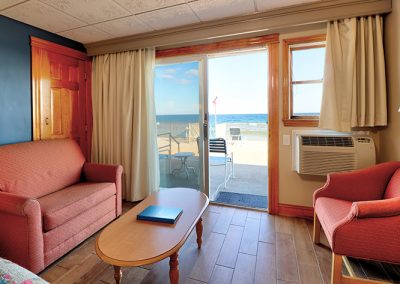 Room 142 Slider View