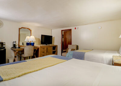 oxcart8bedcorner