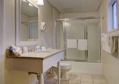 Room 14 Bath