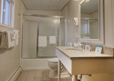 Room 15 Bath