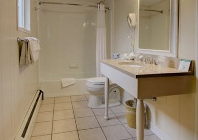 Room 4 Bath
